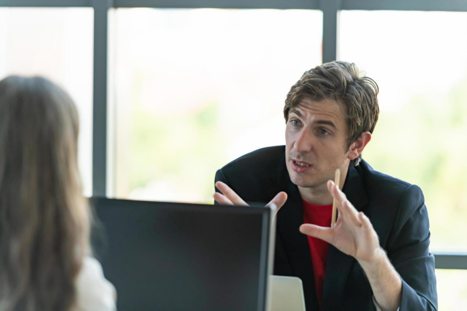 Teilnehmer bei der praktischen Übung zur Budgetplanung